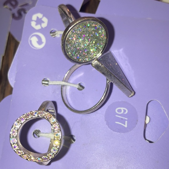 New Claire’s Jewelry Lot - Picture 9 of 10